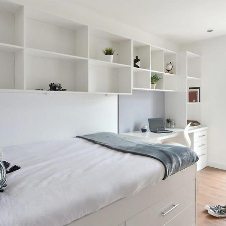 Zeni Ensuite, In Liverpool Kültér fotó