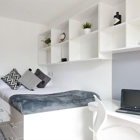 Zeni Ensuite, In Liverpool Kültér fotó